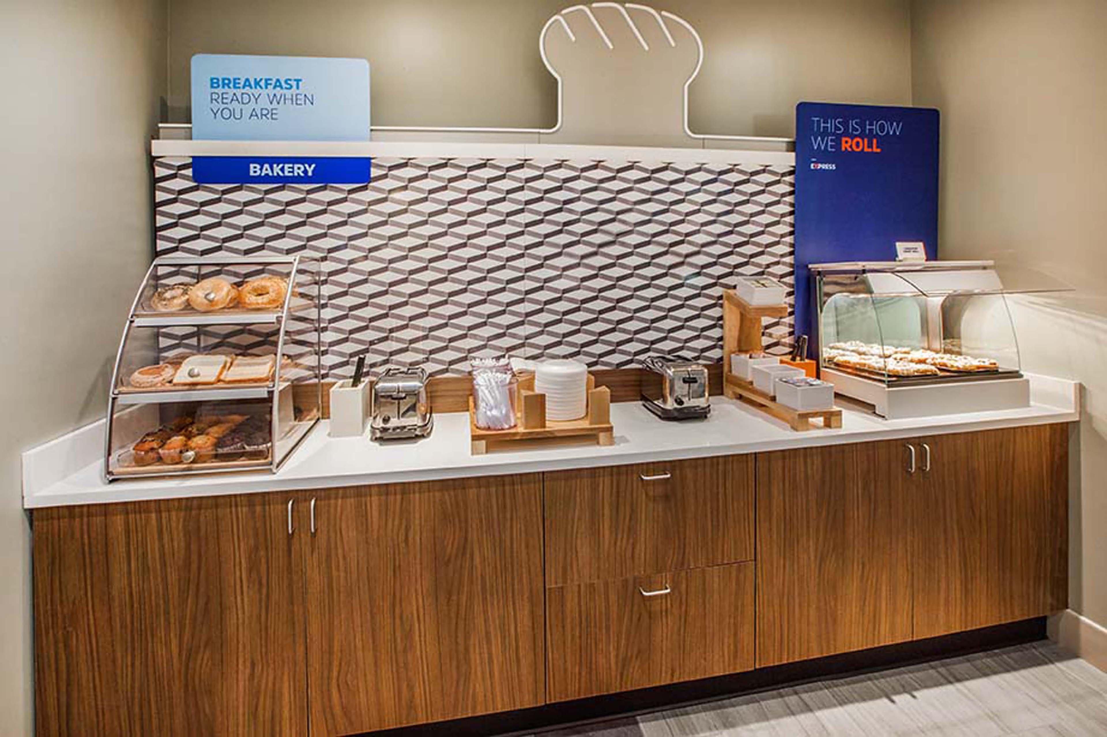 Holiday Inn Express & Suites - Mount Vernon By Ihg Екстериор снимка